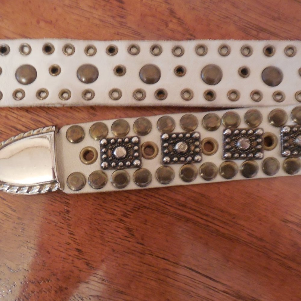 Revcor vintage white grommet style belt